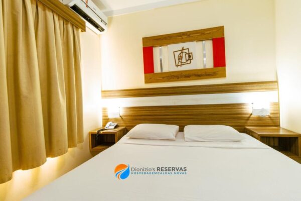 acomodações com cama box e ar condicionado